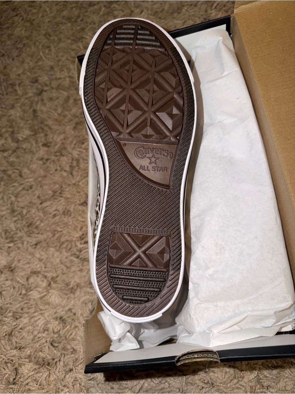 Converse Leopard Print Low Top Sneaker - padded tongue comfy cushion insole - Picture 4 of 5